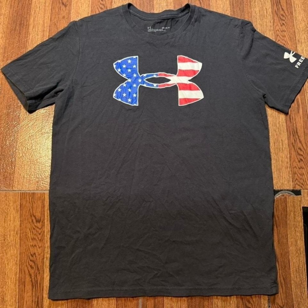 Under‎ Armour Black Freedom USA Retro Tech Sportswear Train Shirt Fits Small